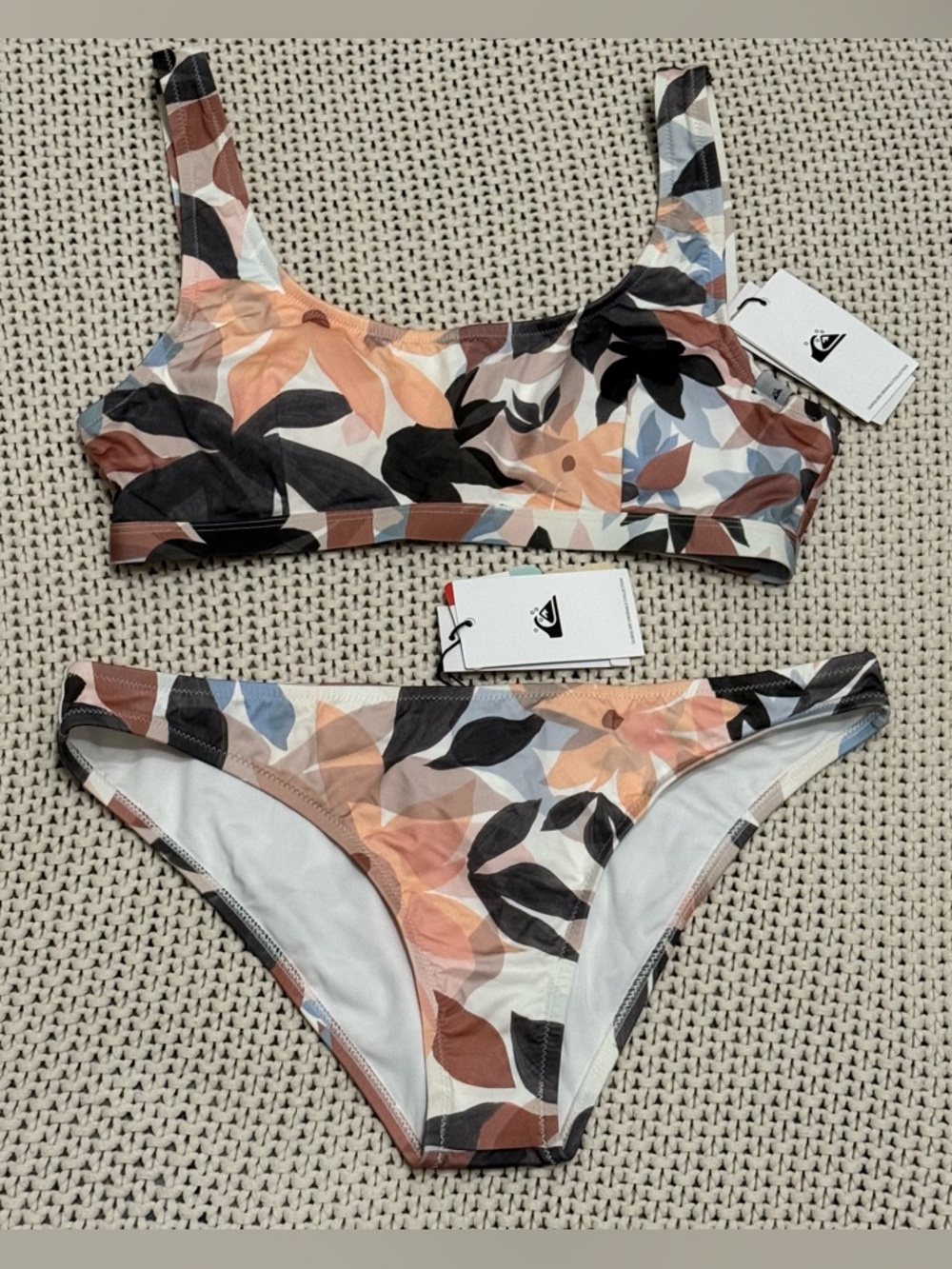 NWT Quicksilver Women’s Classic Floral Print Recycled Bikini Set - Size Large